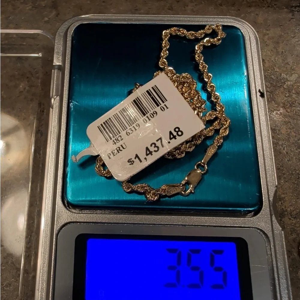 10 k yellow gold neckle and pedant new - Picture 8 of 8